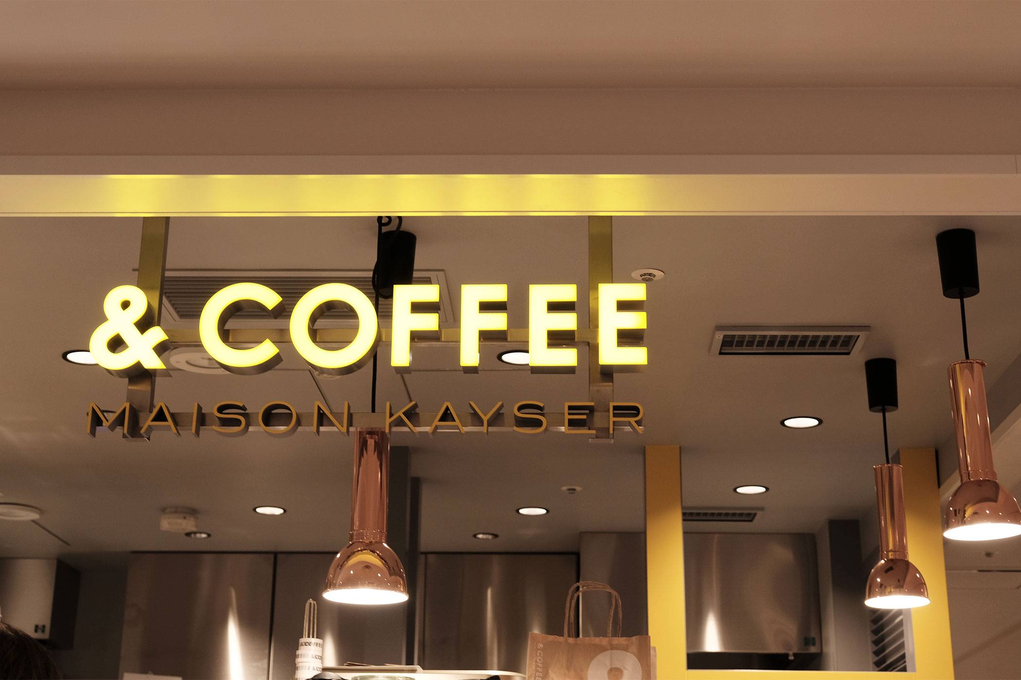 【大阪・梅田】おすすめカフェ＆コーヒースタンドまとめ & COFFEE MAISON KAYSER (アンドコーヒーメゾンカイザー)
