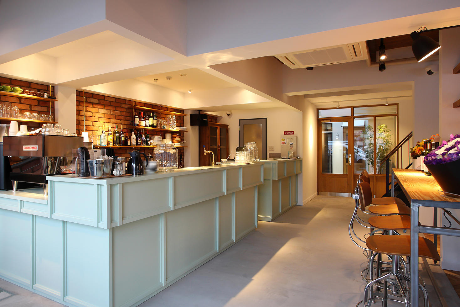 【京都】何度でも行きたいおすすめカフェ・コーヒースタンド THE LOWER EAST NINE HOSTEL