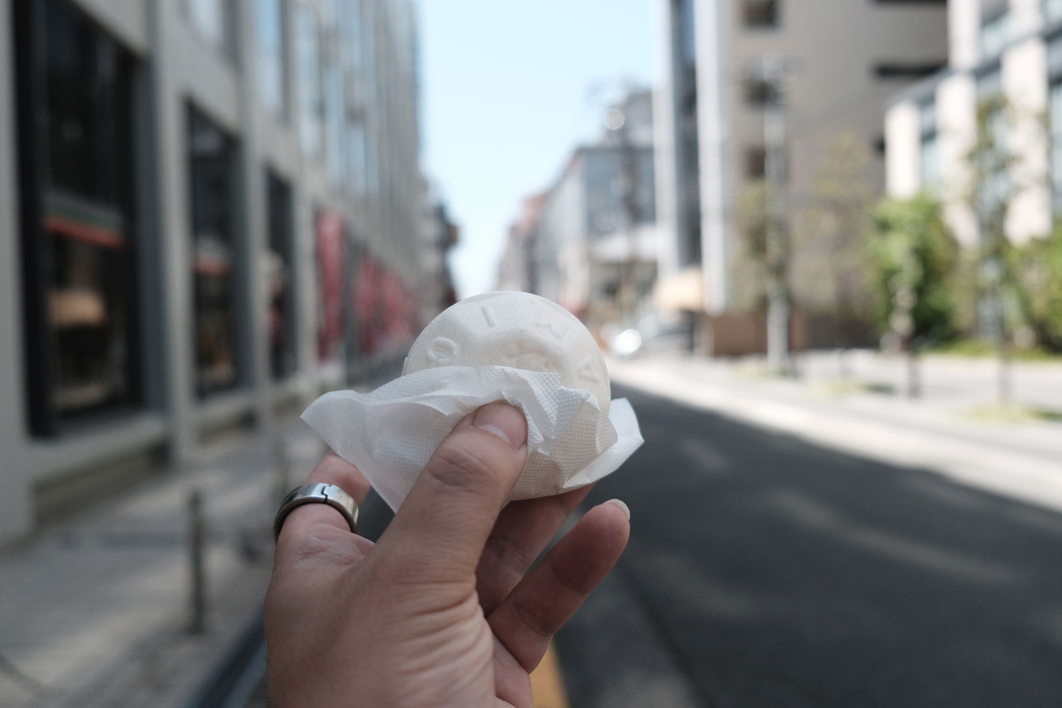 自家焙煎のコーヒーとアイスモナカと ゼー六 本町店