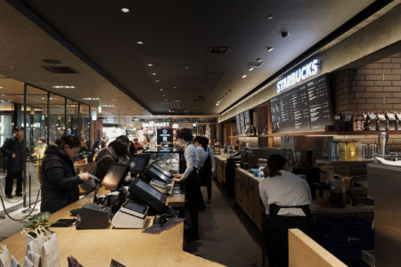 STARBUCKS RESERVE® BAR LUCUA osaka 希少なコーヒー豆とレアな淹れ方でコーヒーの奥深さを知る